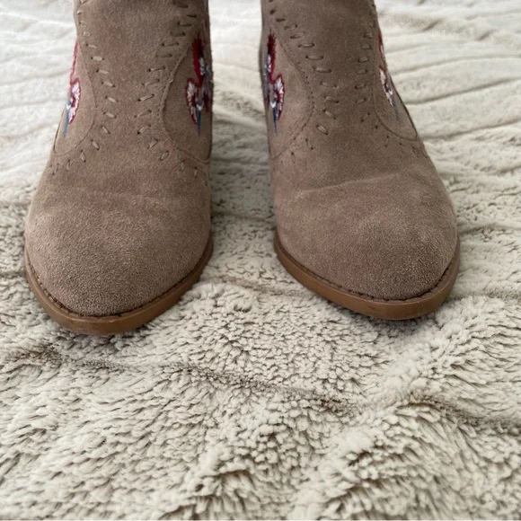 Carlos by Carlos Santana Vivian Embroidered Western Booties - Picture 5 of 11